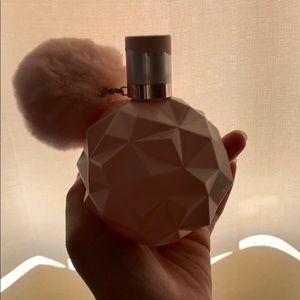 Ariana grande p3rfume